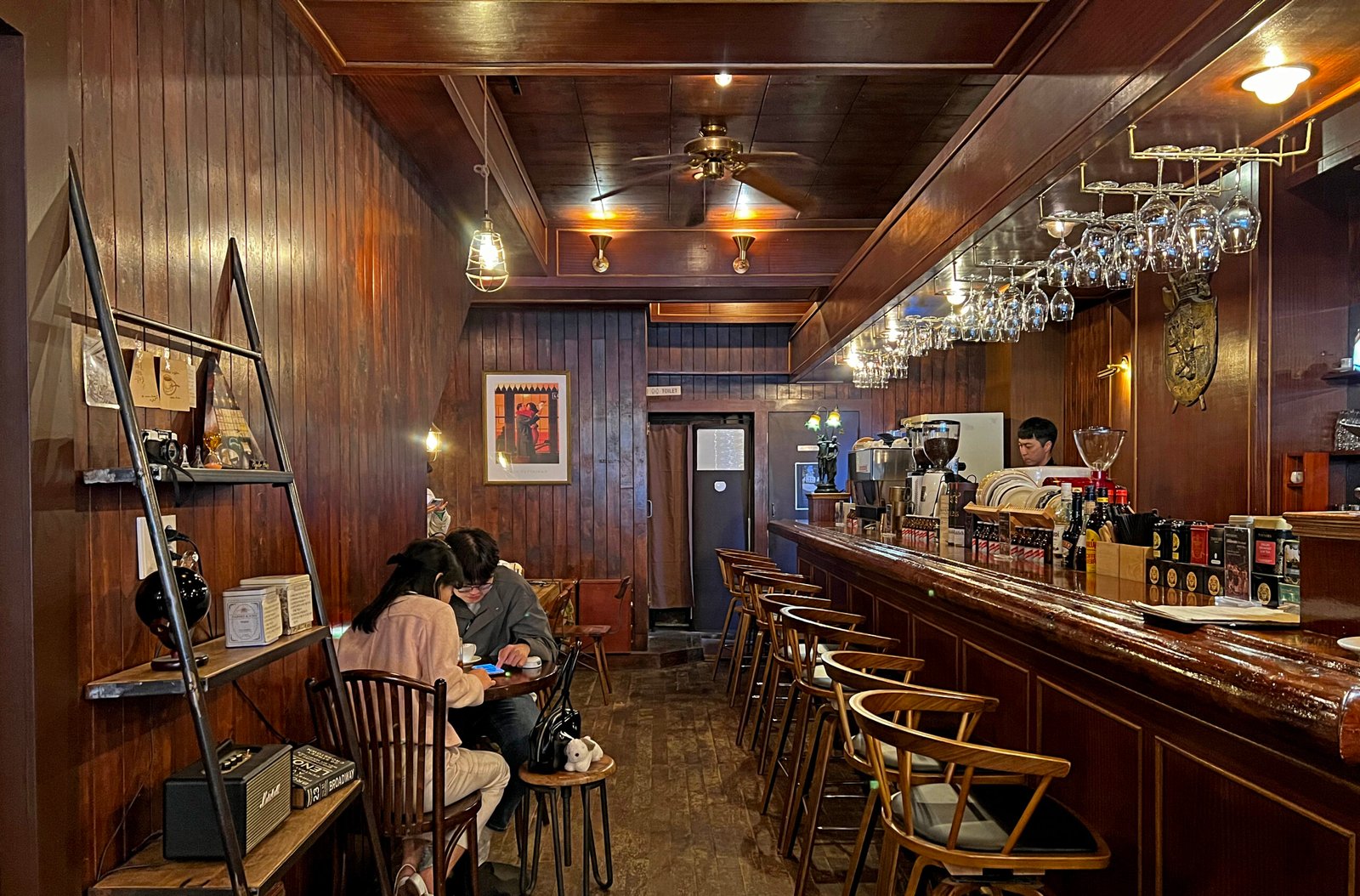 부산 남포동 레귤러하우스