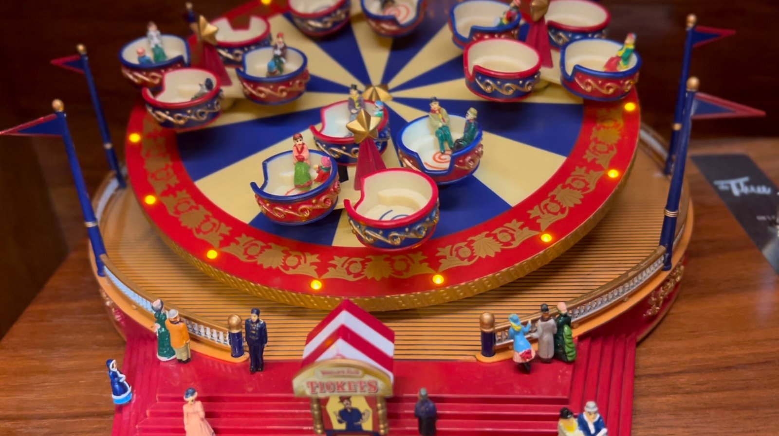 프레젠트모먼트 크리스마스 소품