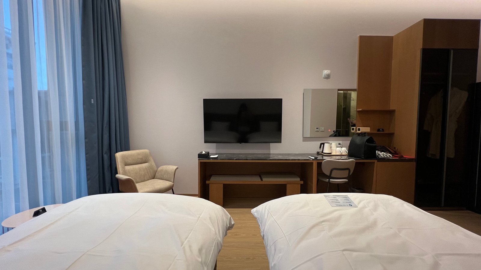 호텔 꽃심 트윈룸
