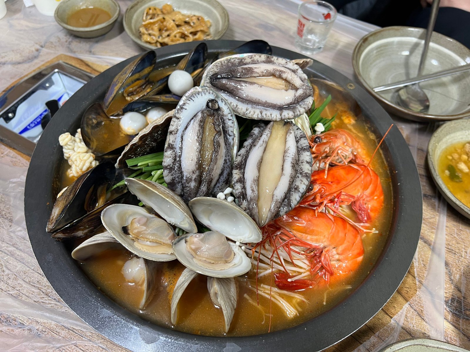 속초해물전골, 꼭 가봐야 할 속초 맛집 추천 속초해물전골 문어해물소뼈전골