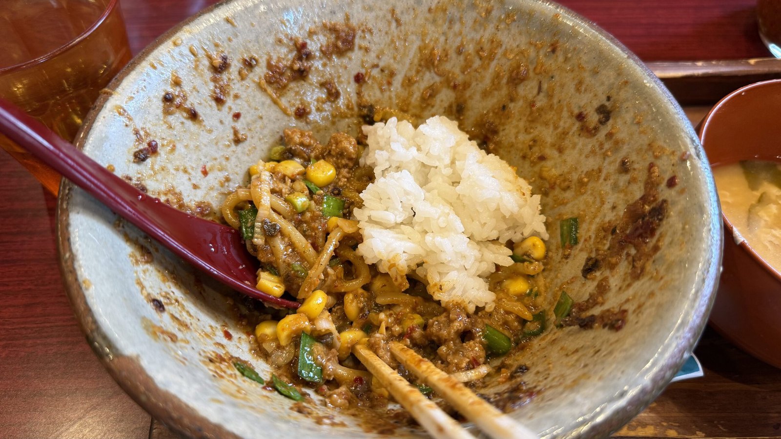 마제멘 마호로바 후기|오키나와 국제거리에서 밥까지 비벼먹는 마제면 맛집 - 17