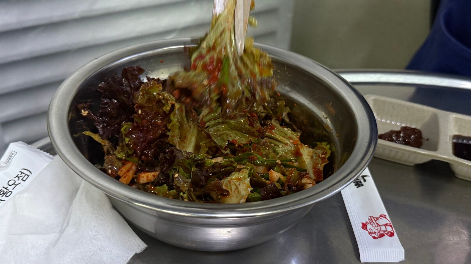 빽가네 뒷고기 경주 맛집 탐방기┃쫄깃한 고기 식감과 구수한 된장찌개의 조화 경주 맛집 빽가네 뒷고기 반찬