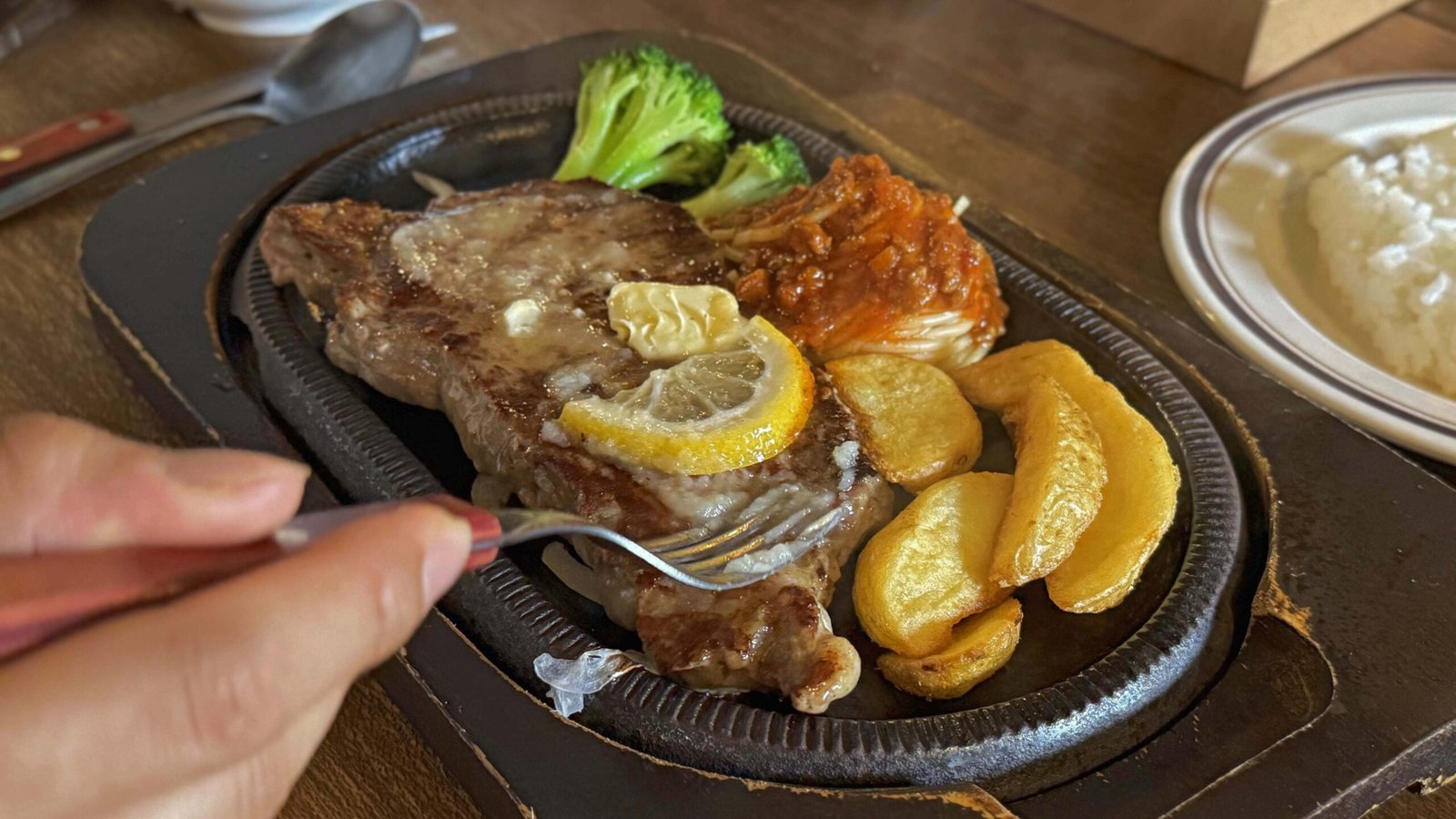 오키나와 북부 스테이크 맛집 추천┃플리퍼 스테이크 솔직 후기 & 웨이팅 꿀팁까지 플리퍼 스테이크 등심스테이크